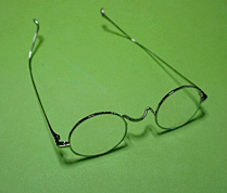 鯖江産の眼鏡