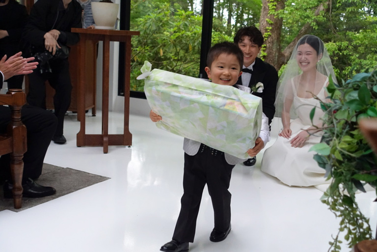 姪の結婚式 孫のリングボーイ